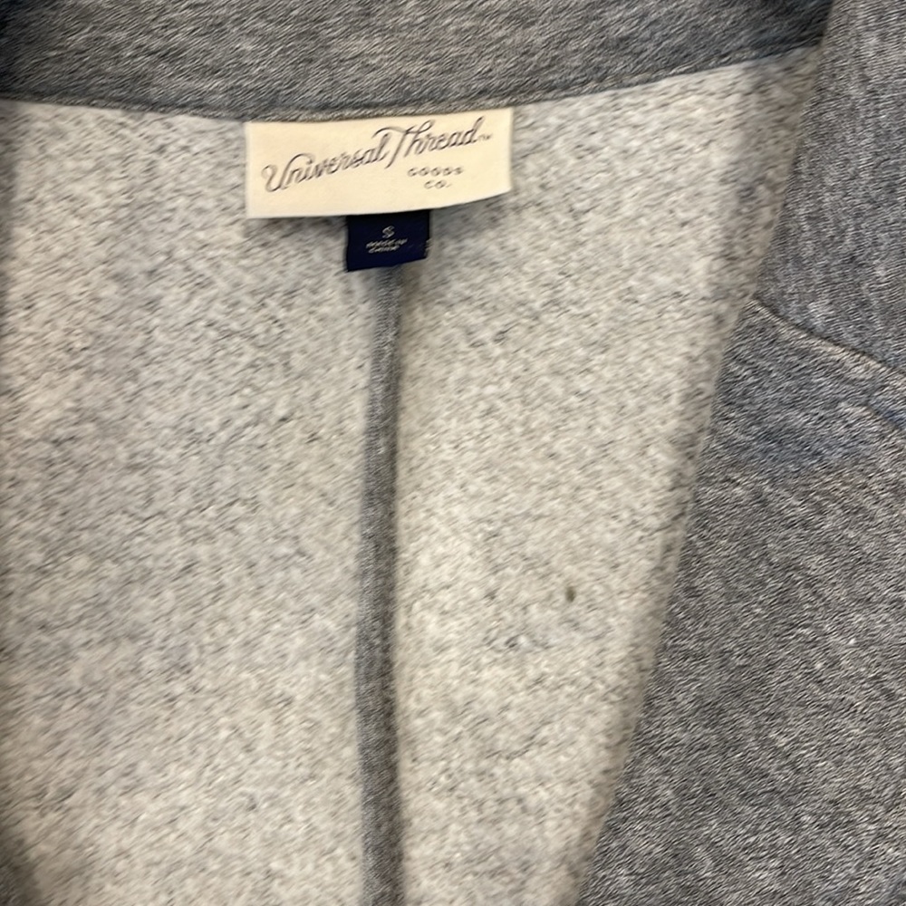 Women’s universal threads sweatshirt - Picture 3 of 3